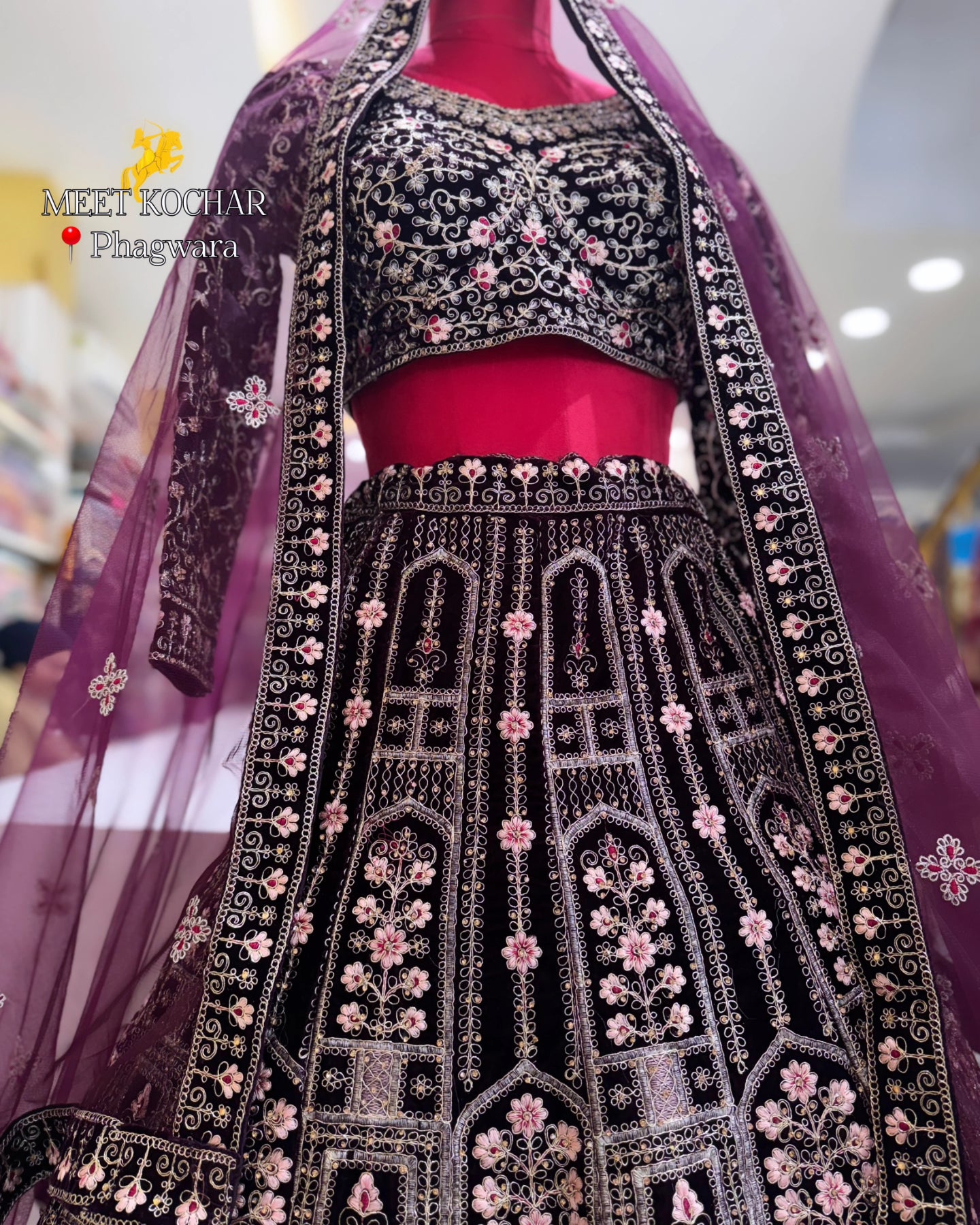 LEHENGA (702656)