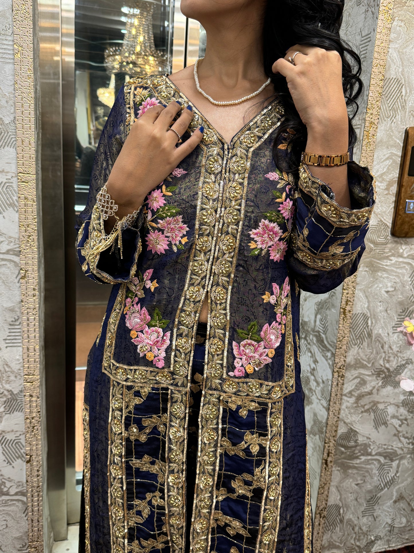 Pakistani suit (M)