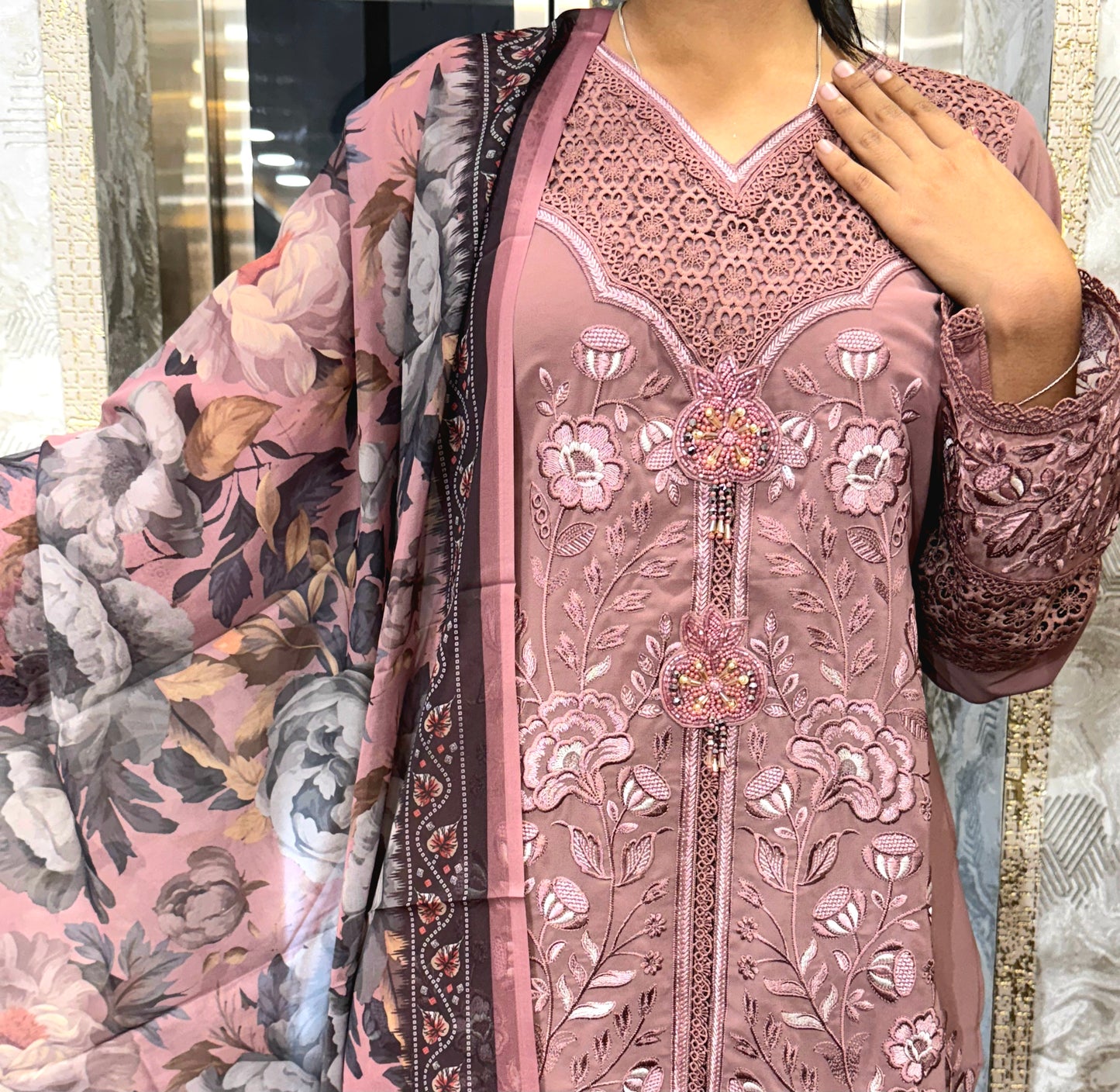 Pakistani suit(M)