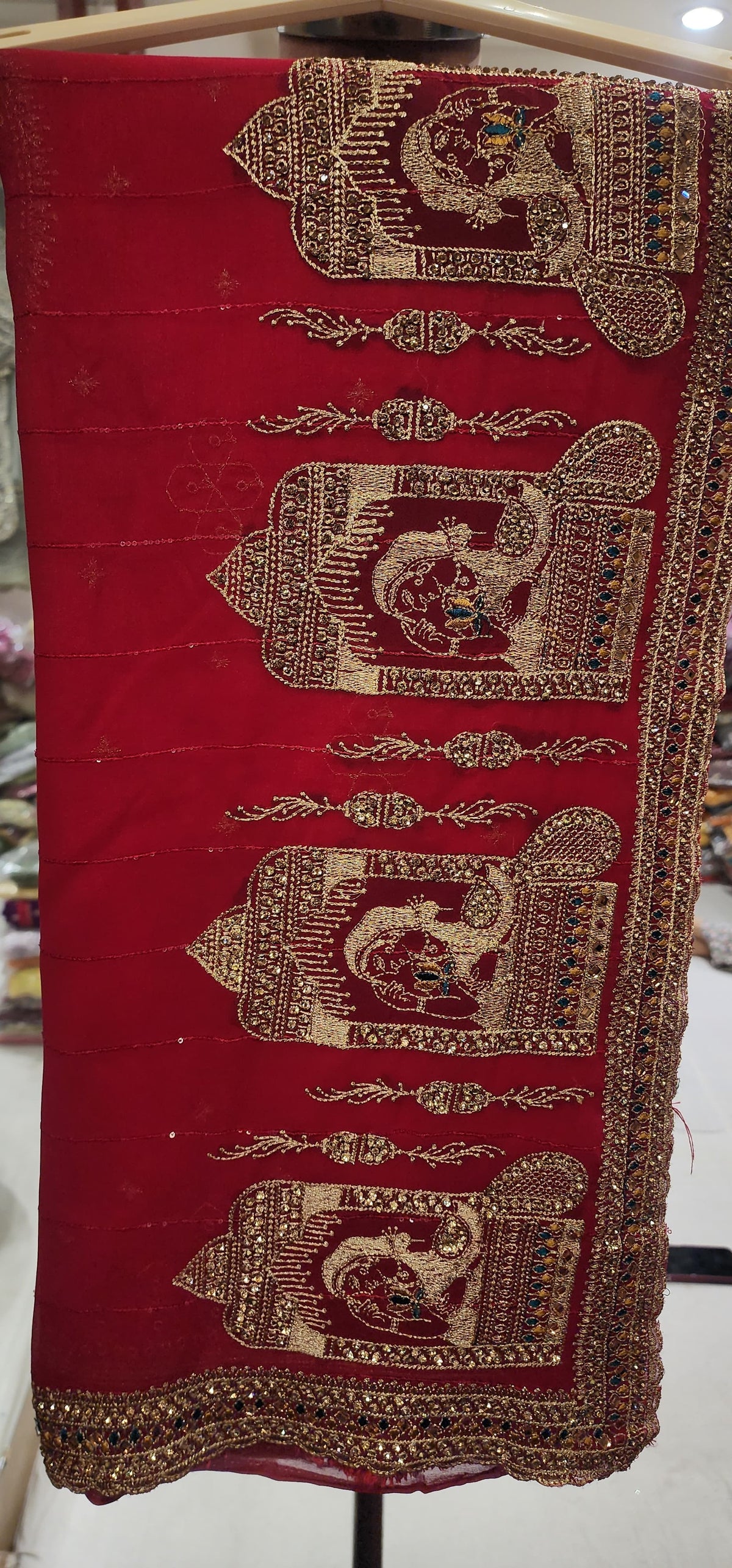 Saree (F000XM)