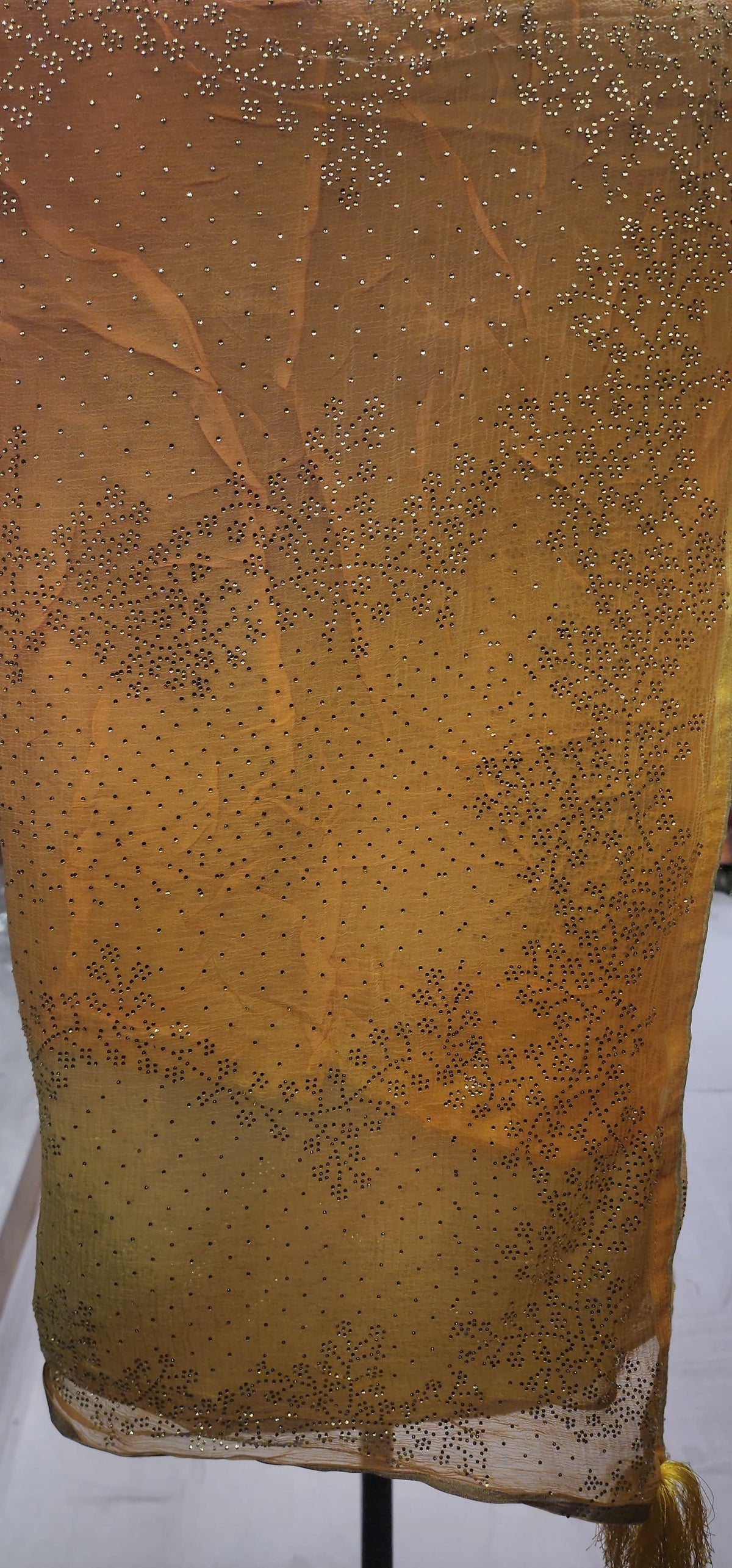 Saree (F000HG)