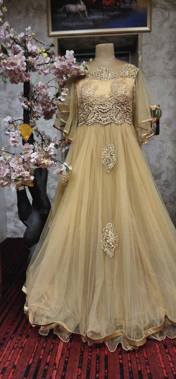 Gown(G00NS)