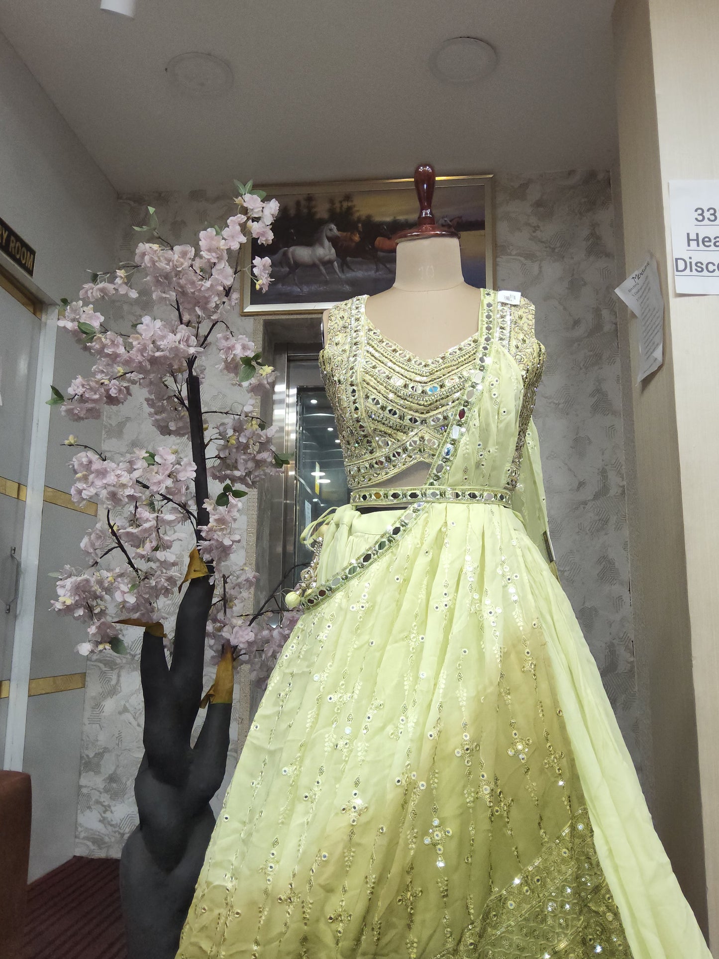Lehenga (G000O9)