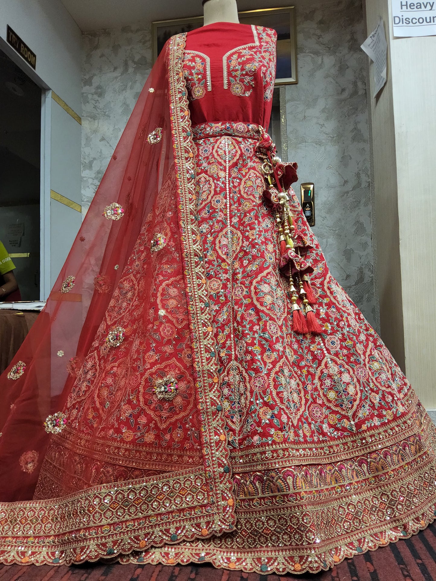 Bridal Lehenga (G01JT)