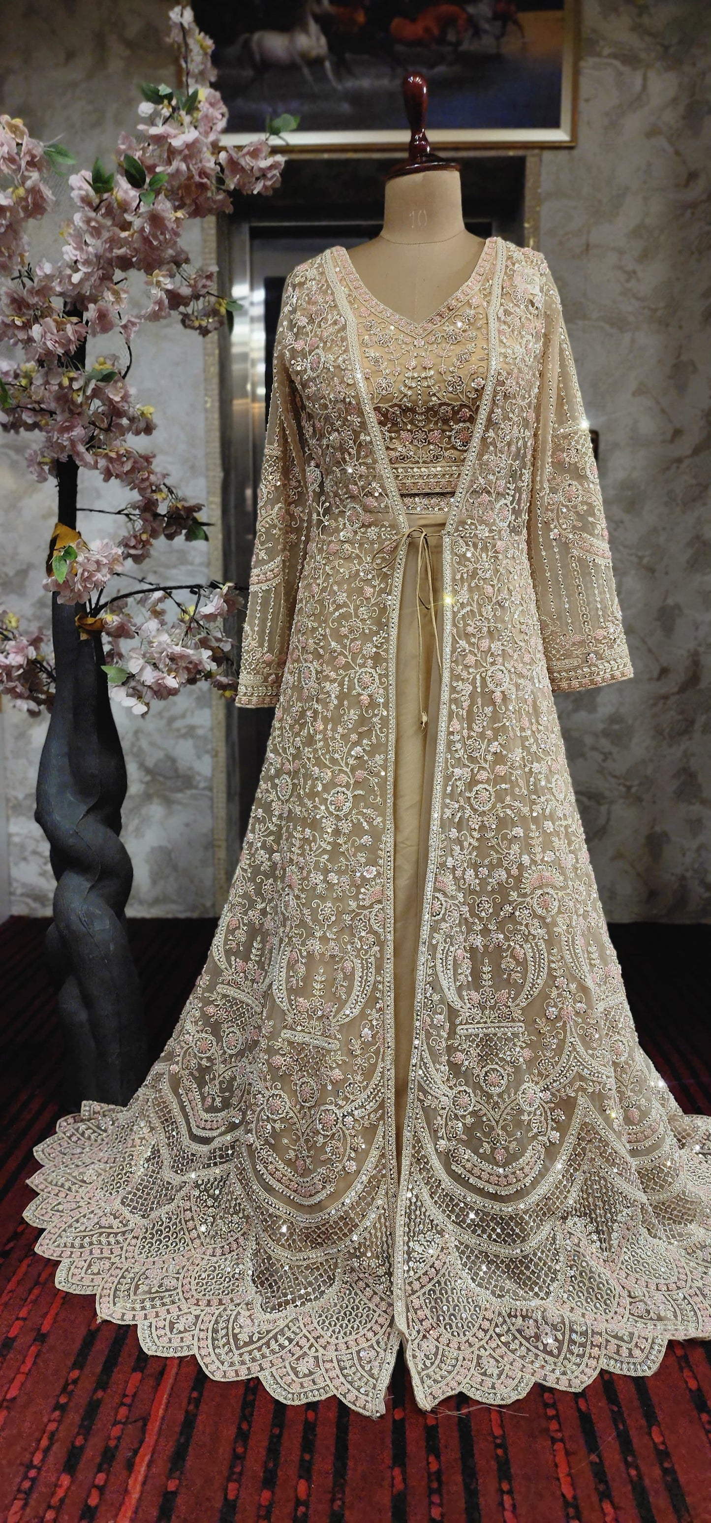 Golden Dress (G01MT)