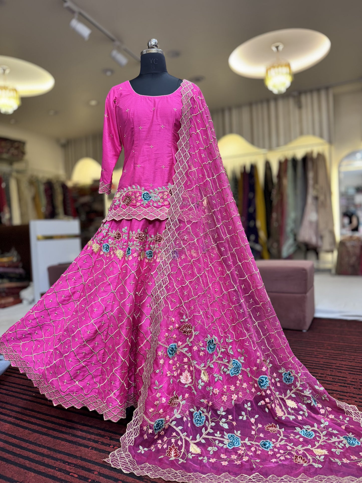 Lehenga Kurti (M)