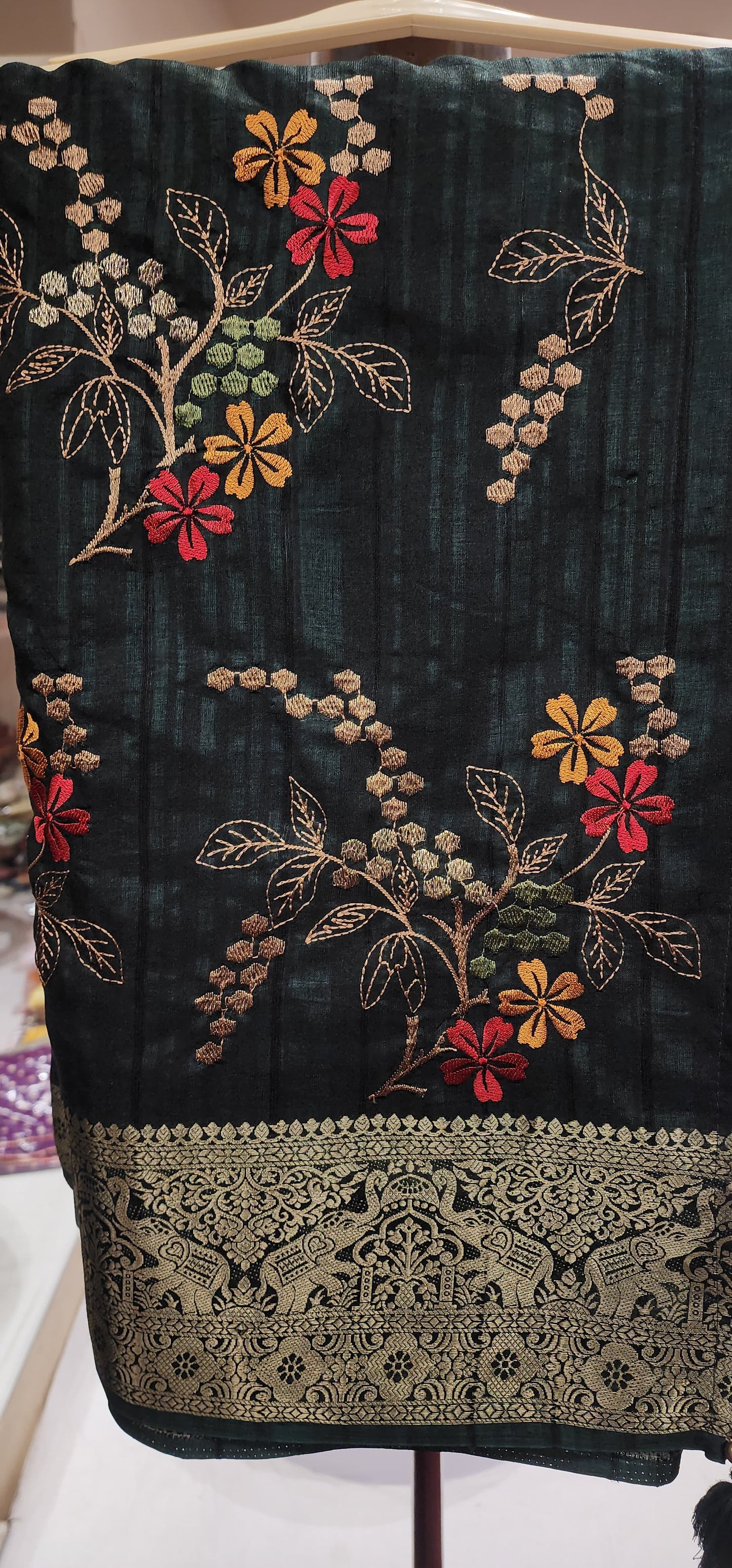Saree (G01O8)