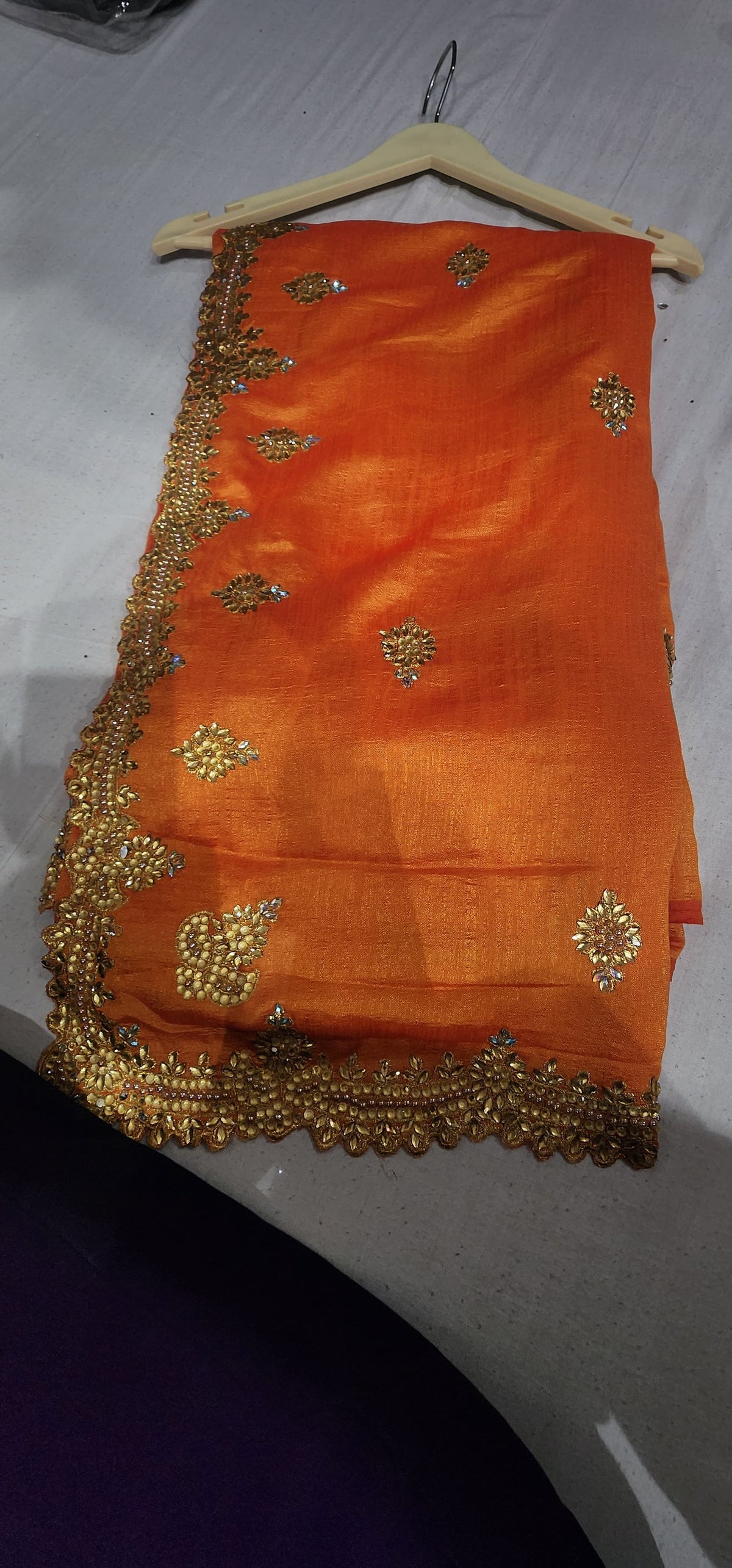 Saree (F000Z9)