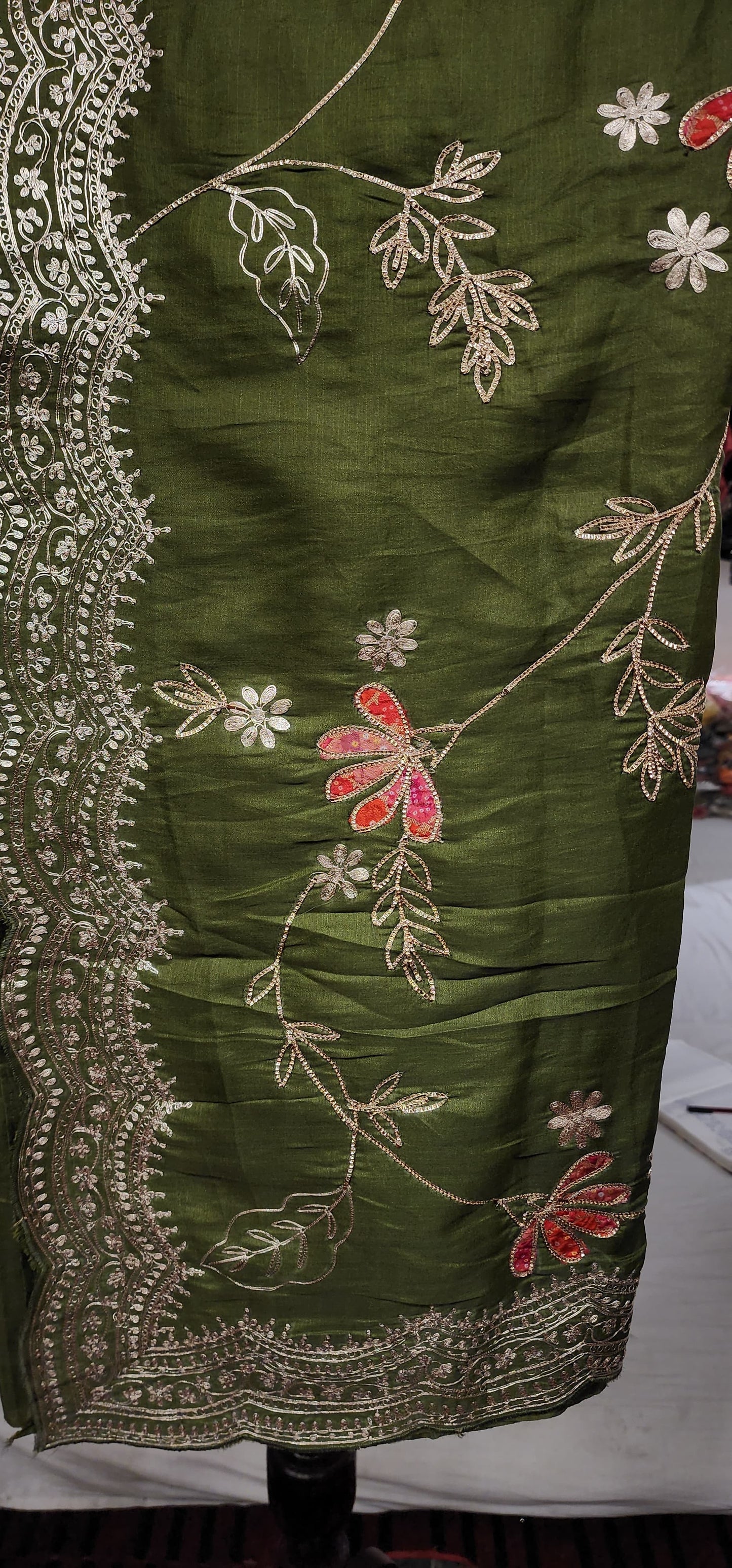 Saree (F000Y1)