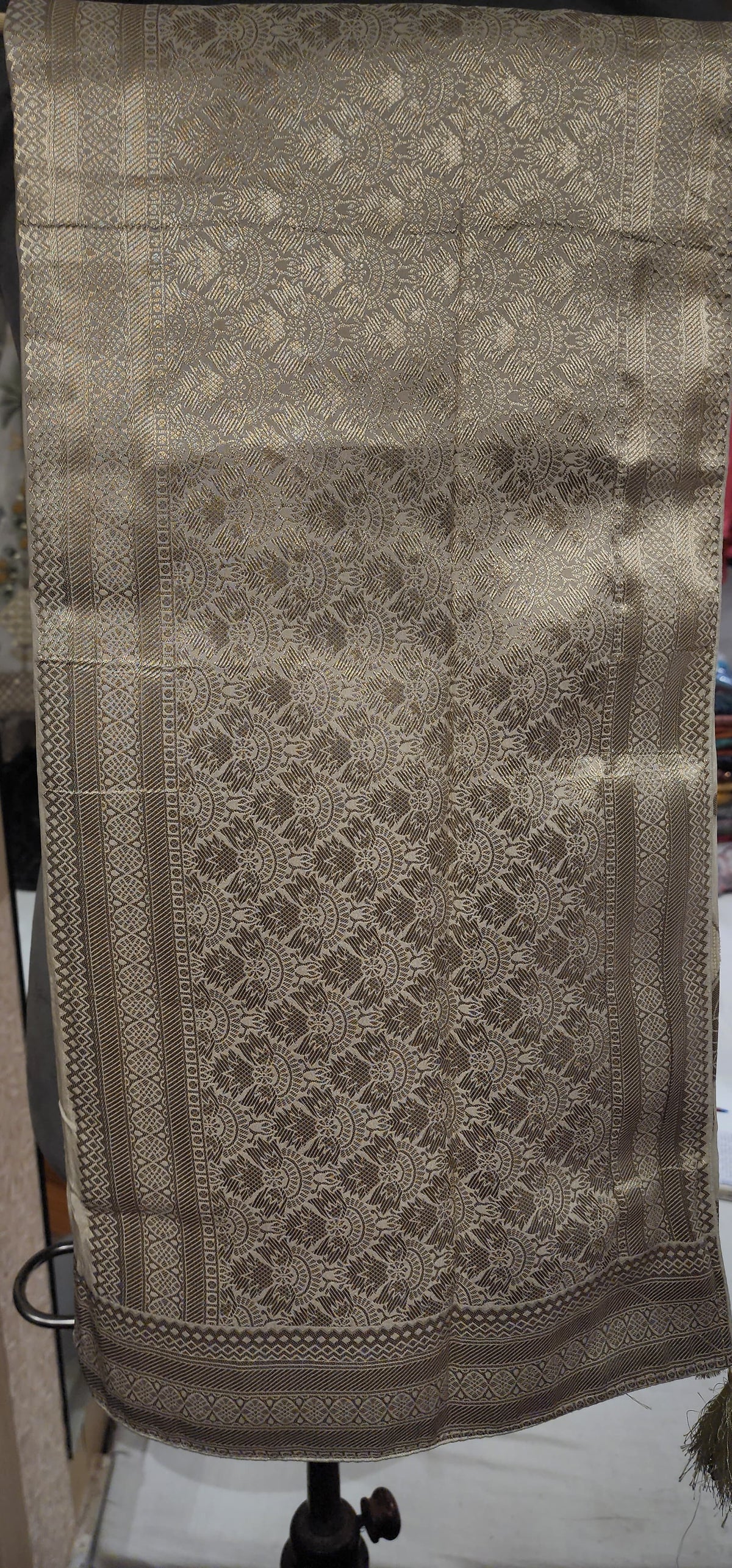 Saree (G01GV)