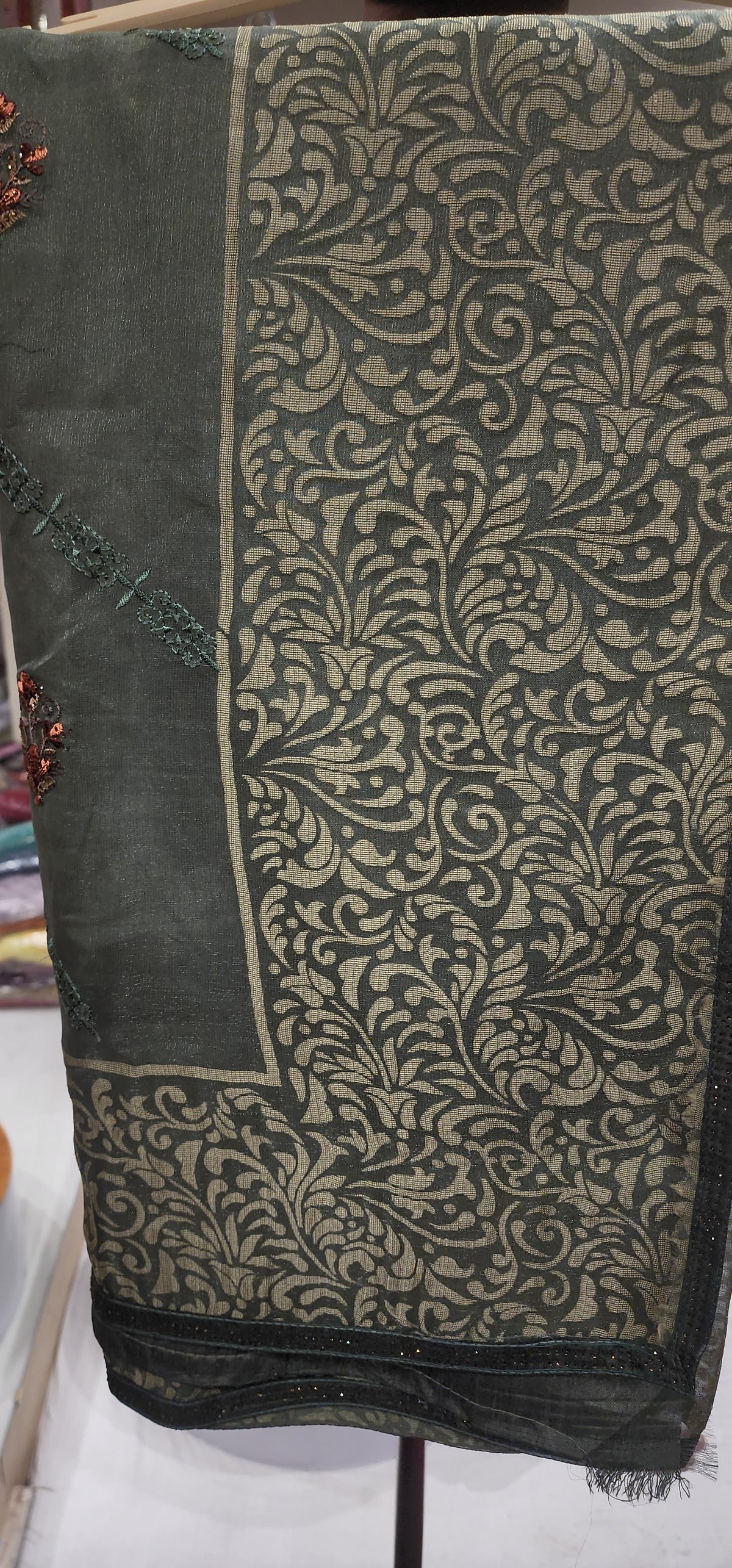 Saree (F002CF)