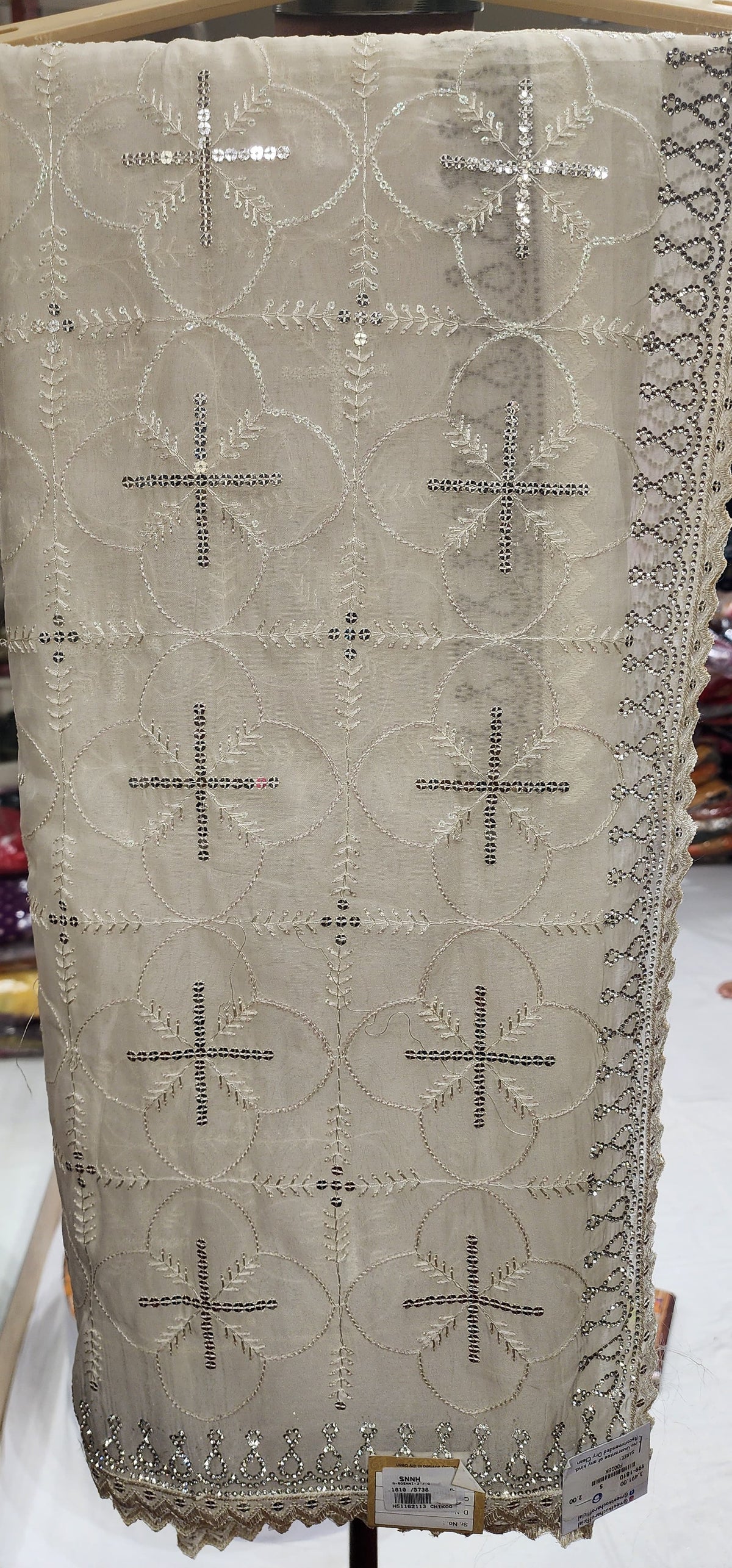 Saree (F002BK)