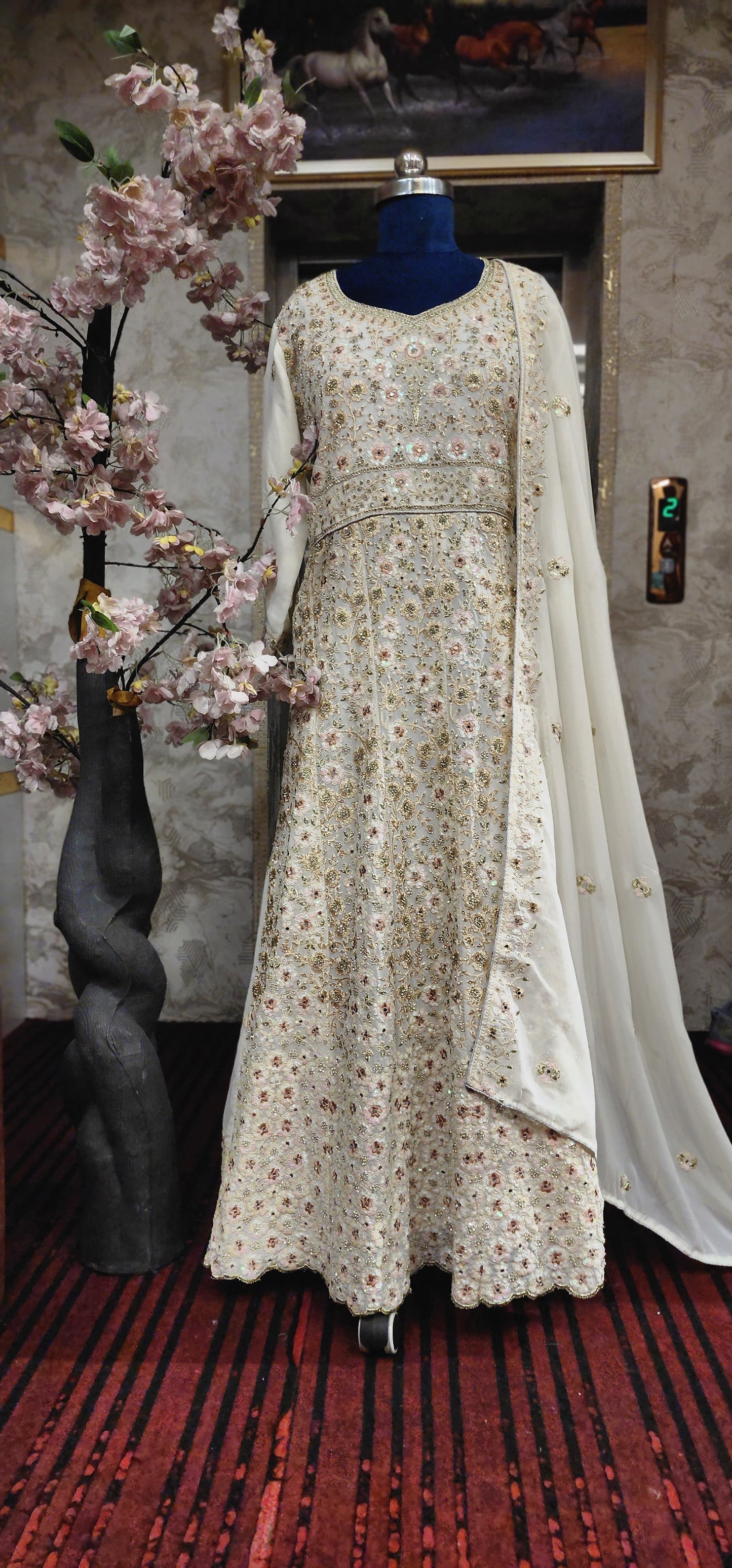 Dress (F001N0)