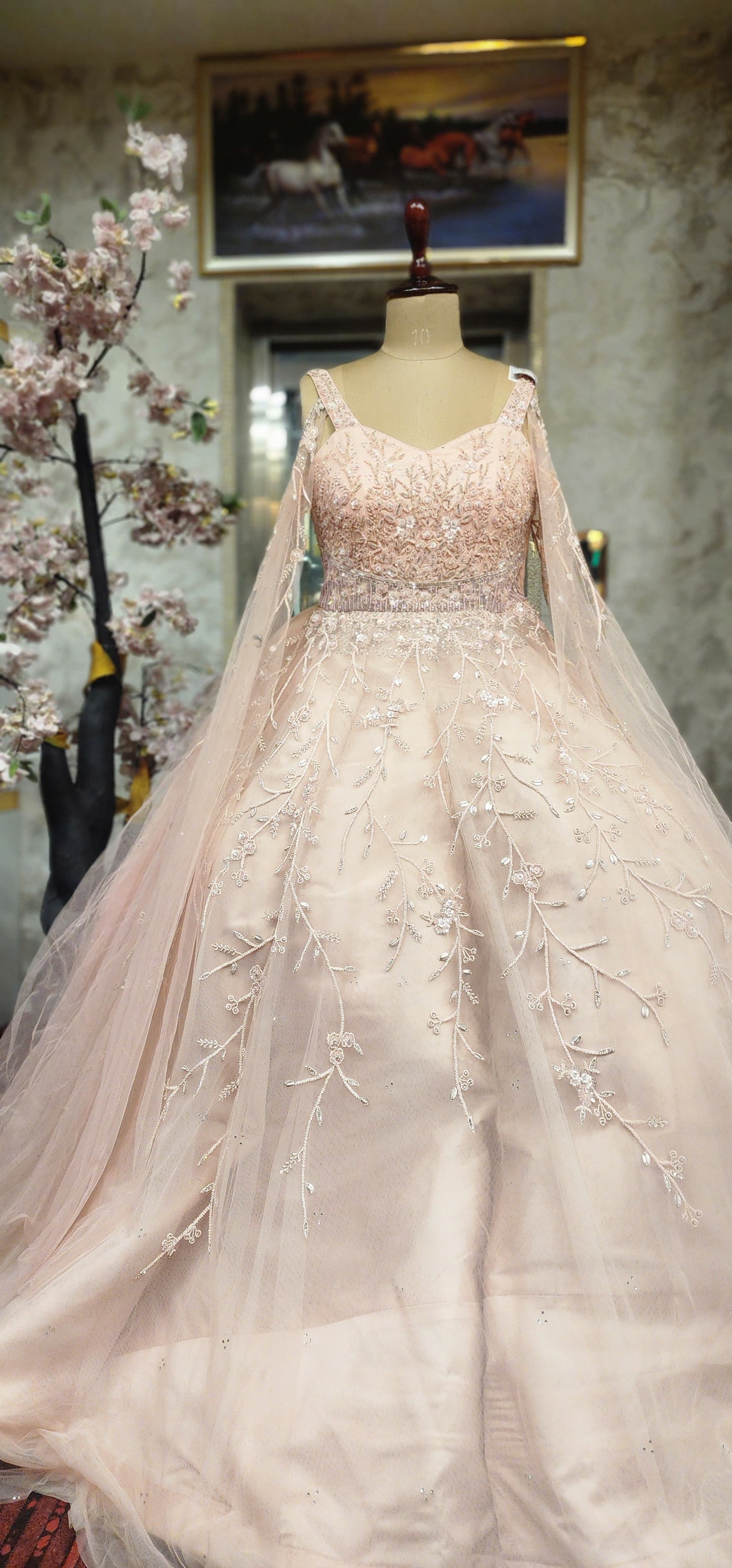 Gown (F000RV)