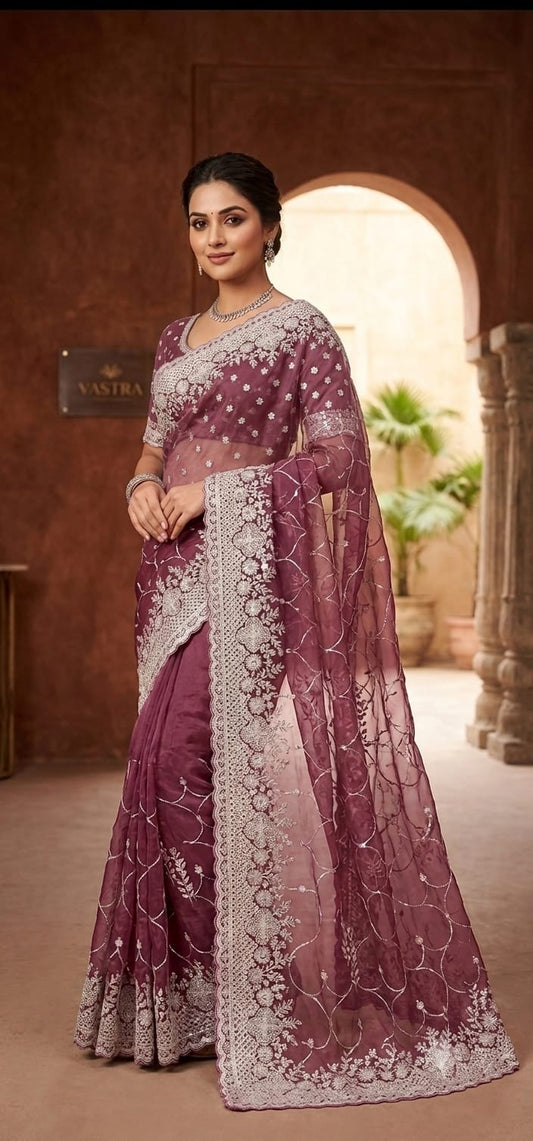 Saree (G01CQ)