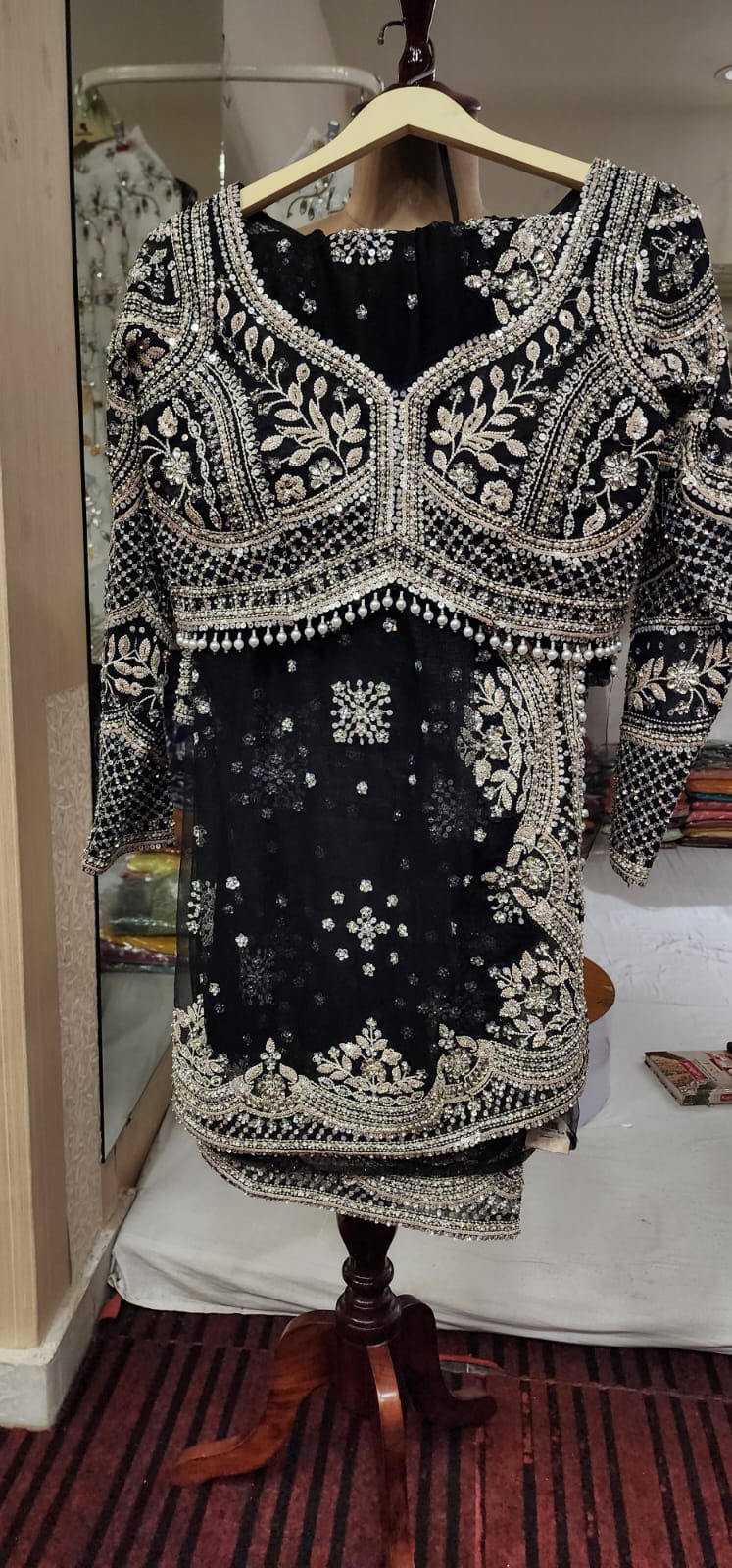 Saree (G01Q4)