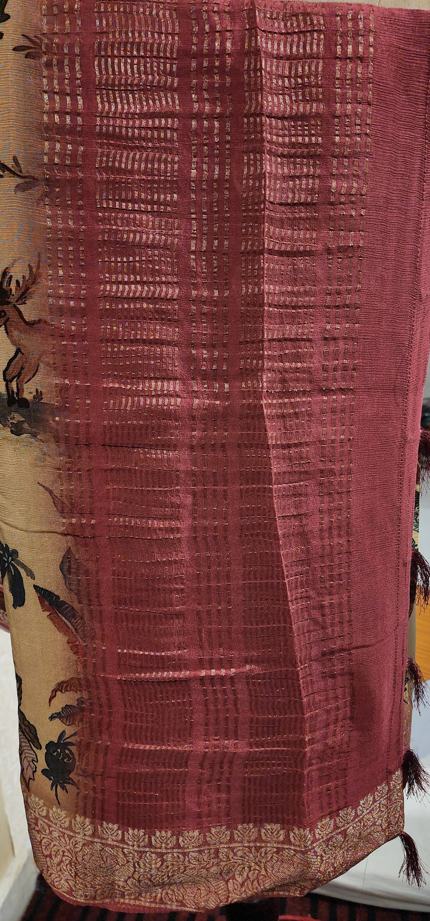 Saree (G000N4)