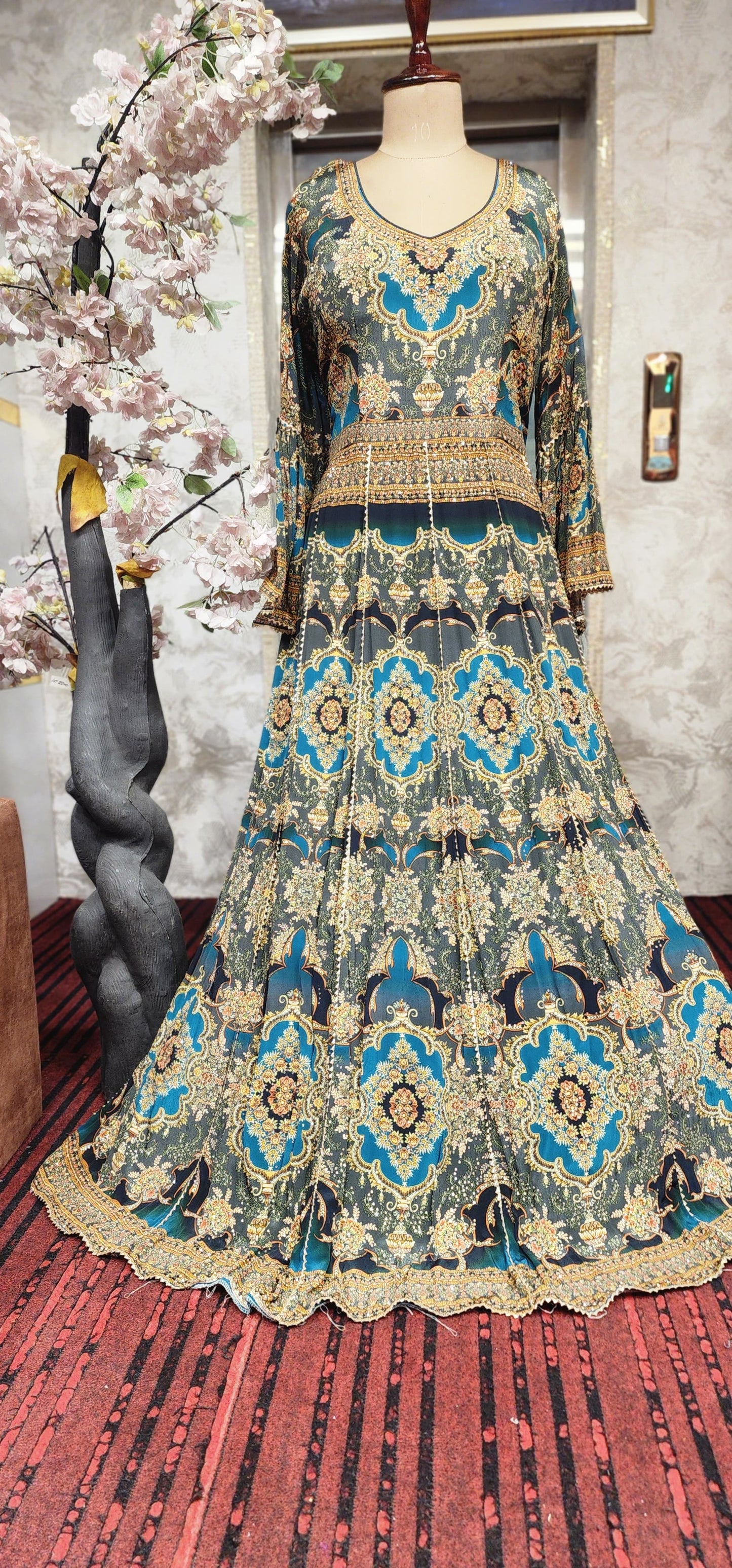 Dress (G0126)