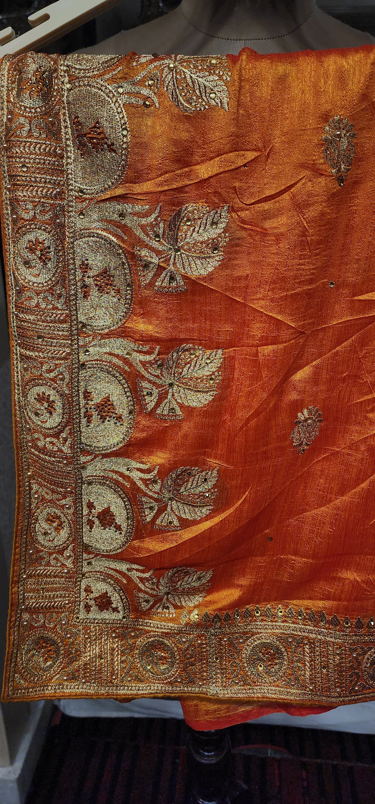 Saree (F000ZE)