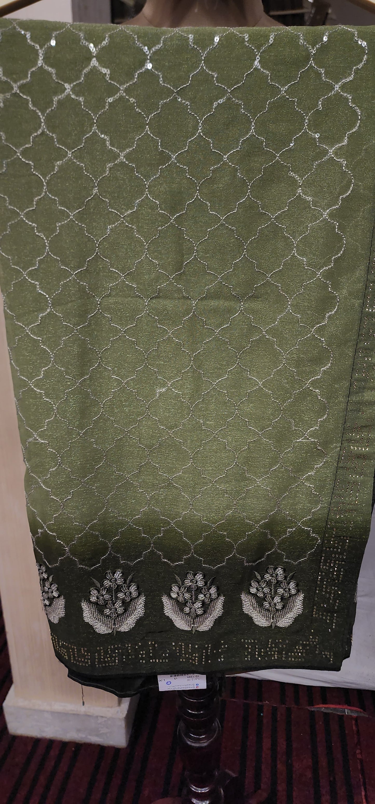 Saree (F000XJ)