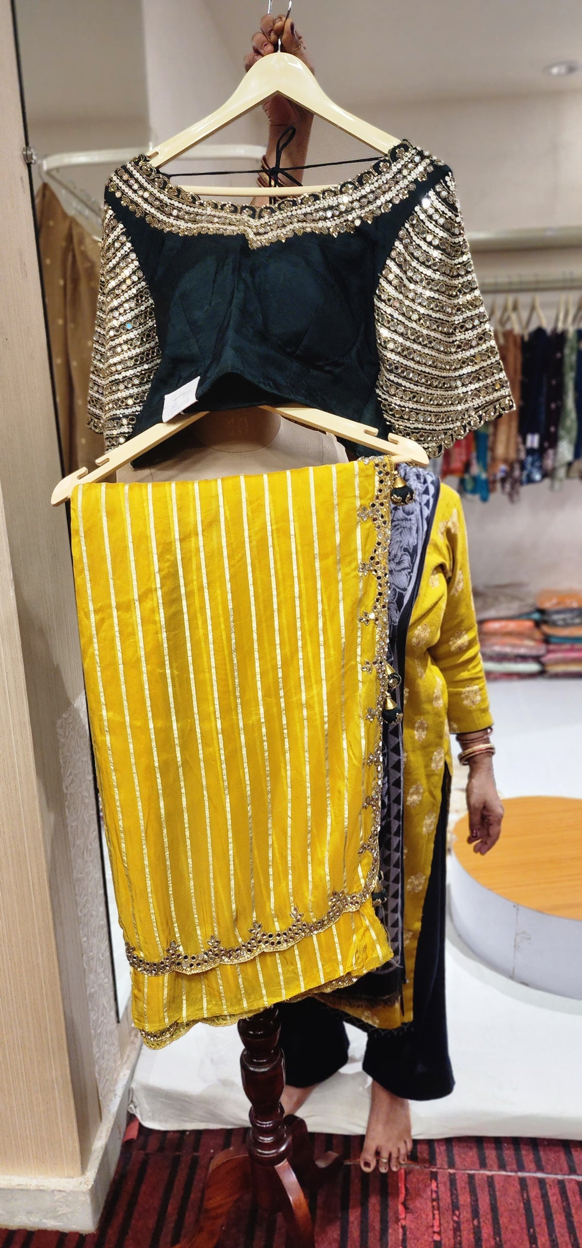 Saree (F002V1)