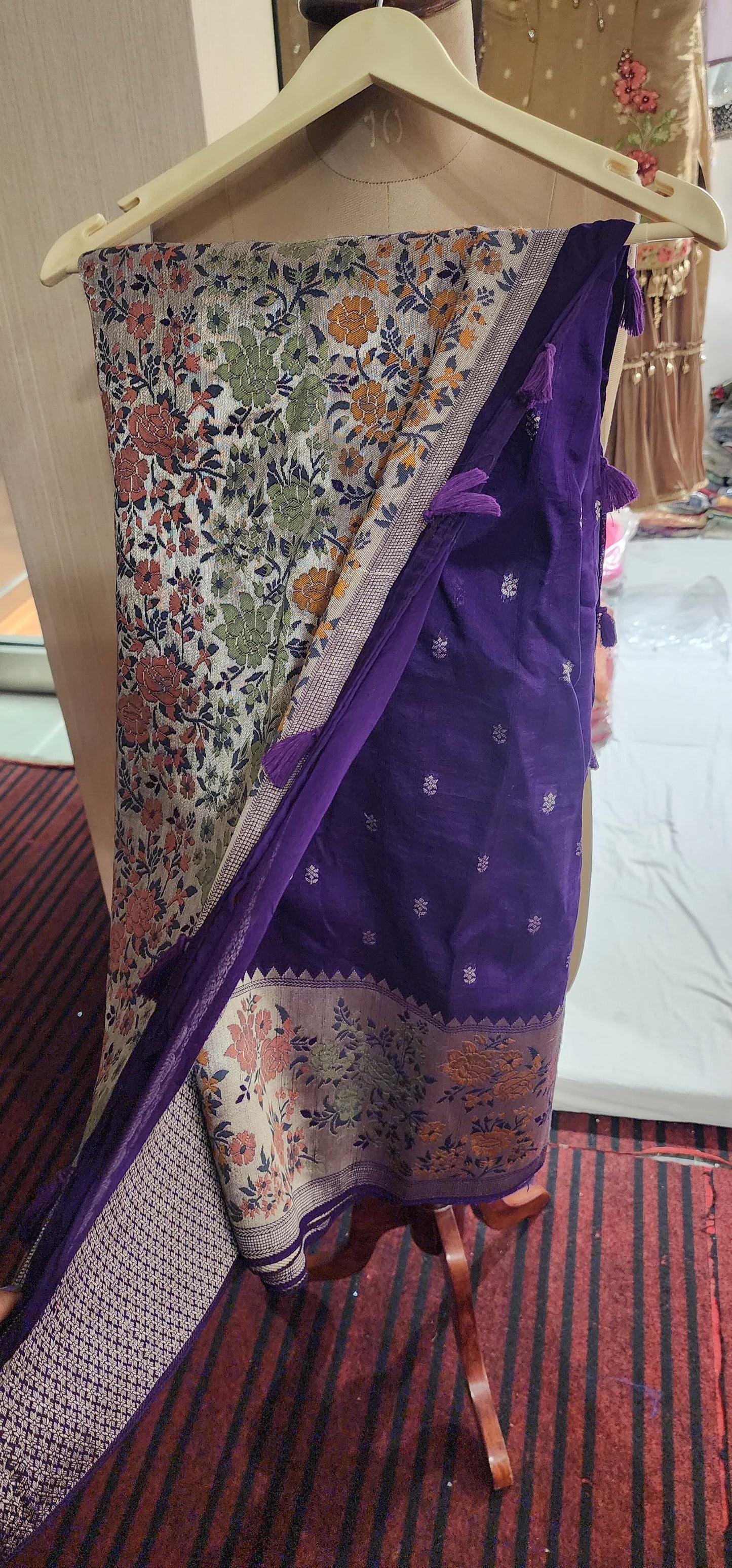 Saree (G01GX)