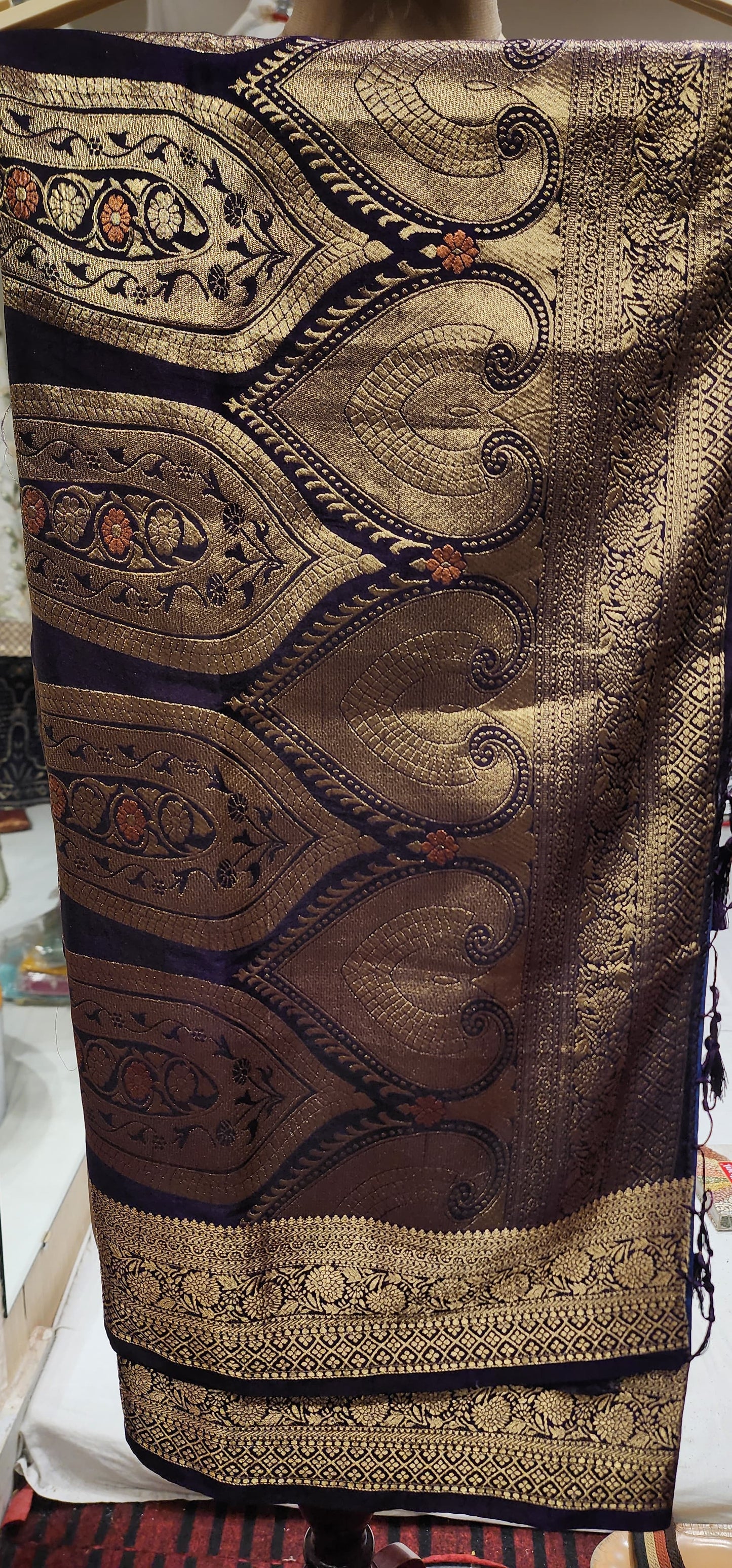 Saree ( G01M8)