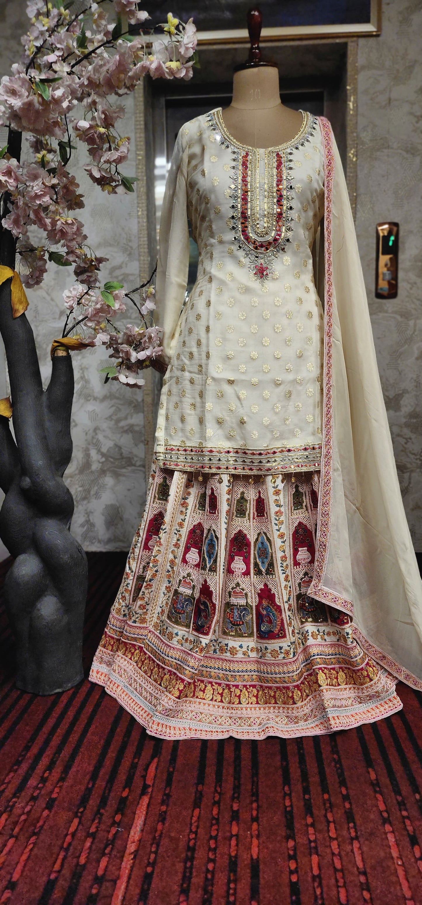 Lehenga Kurti (73285)