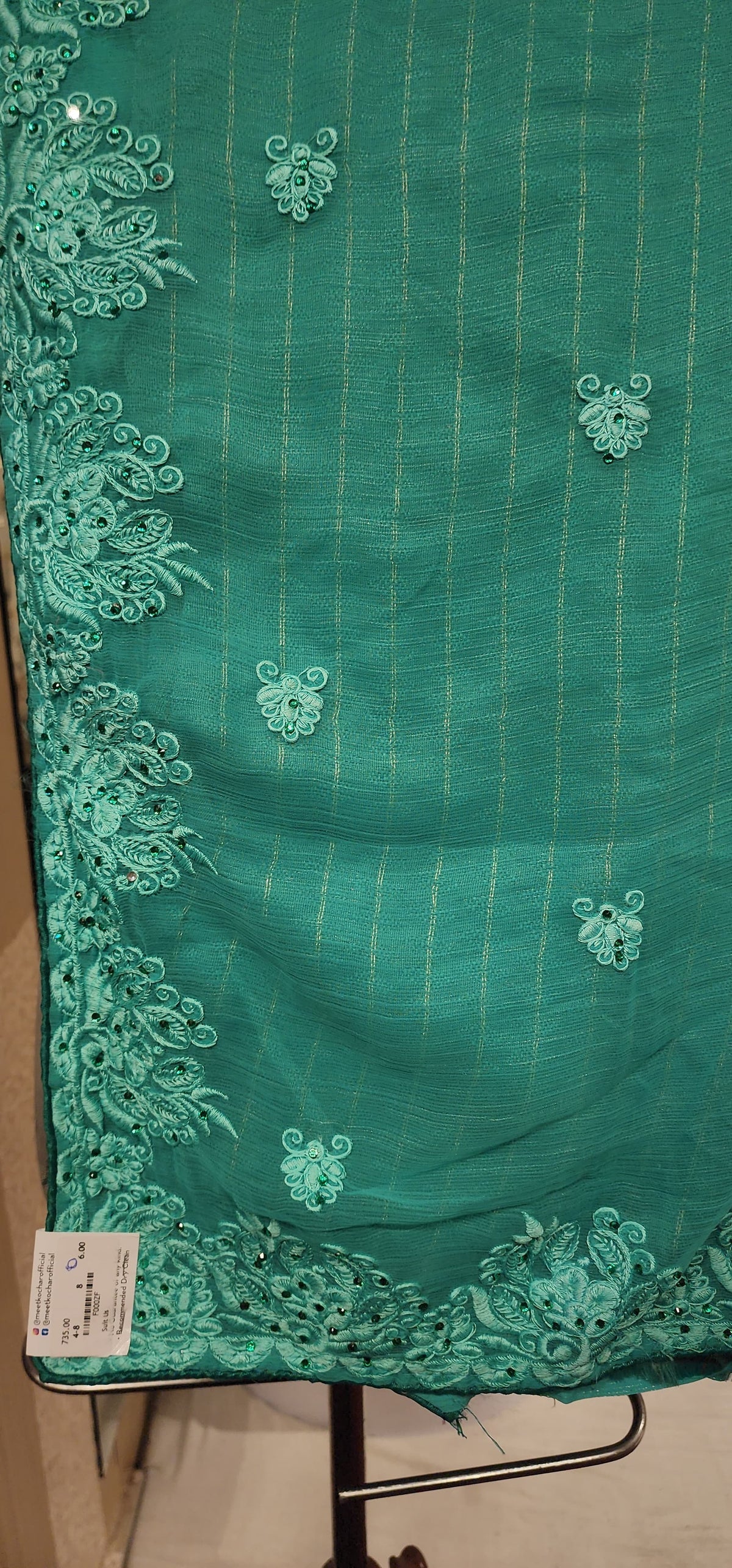 Saree (F000ZF)