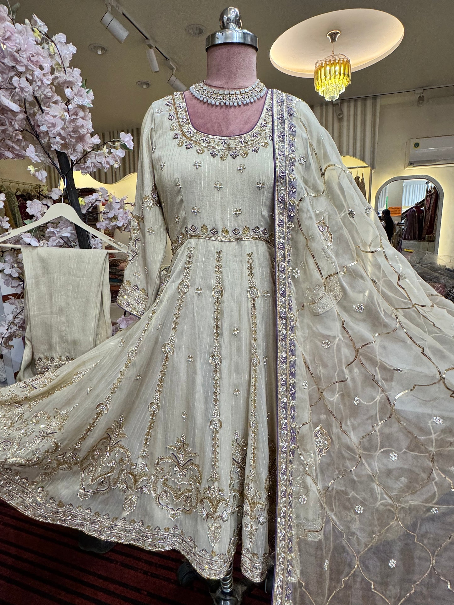Anarkali suit (M)