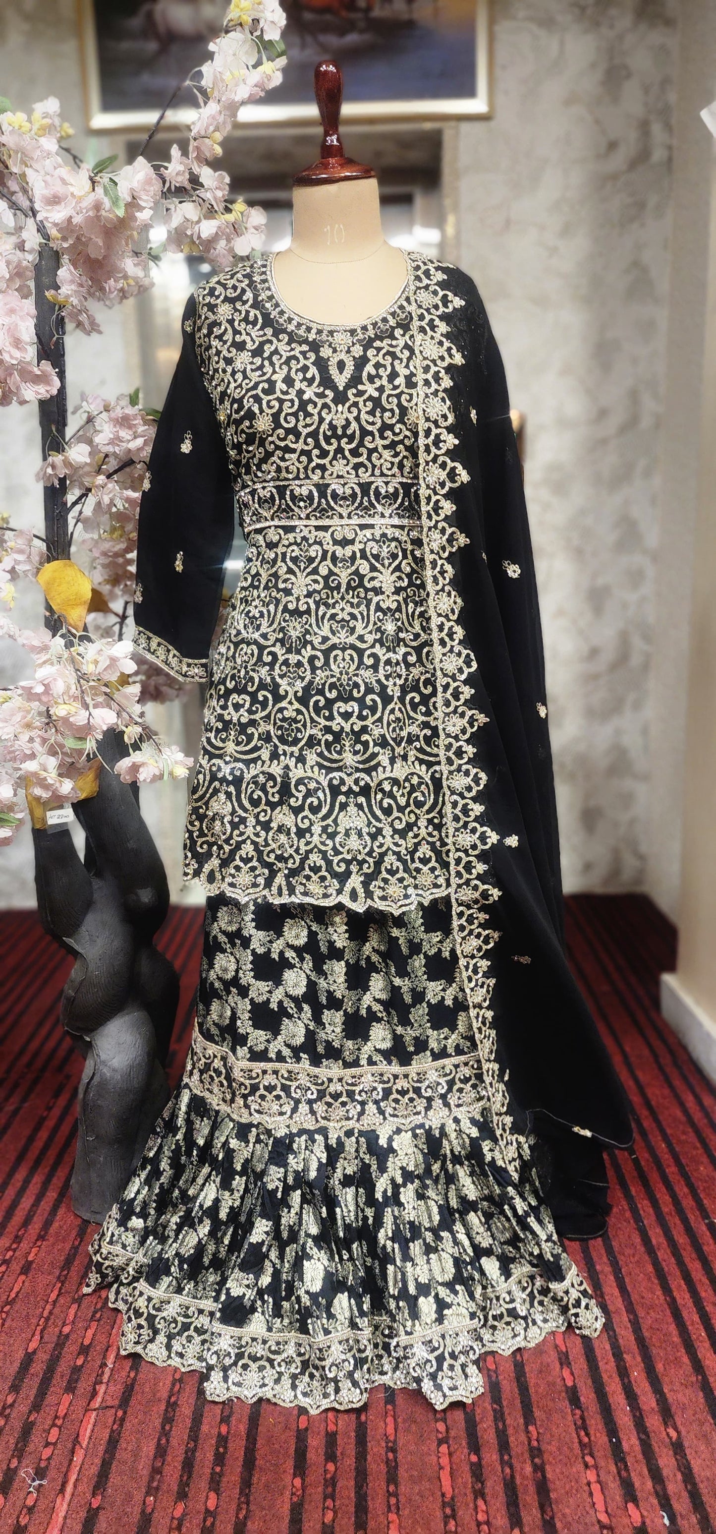 Designer lehenga(F001UG)