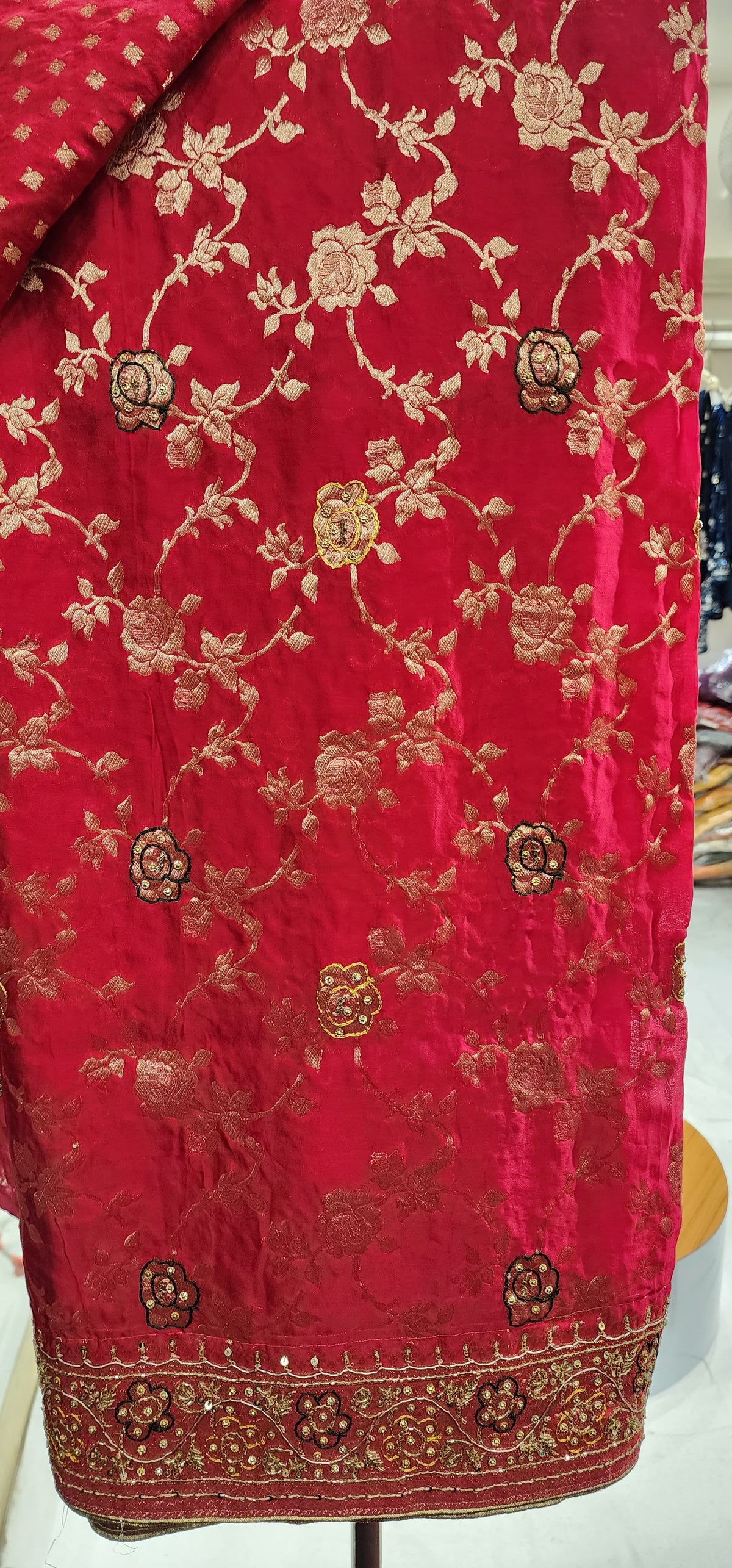 Saree (G01F8)