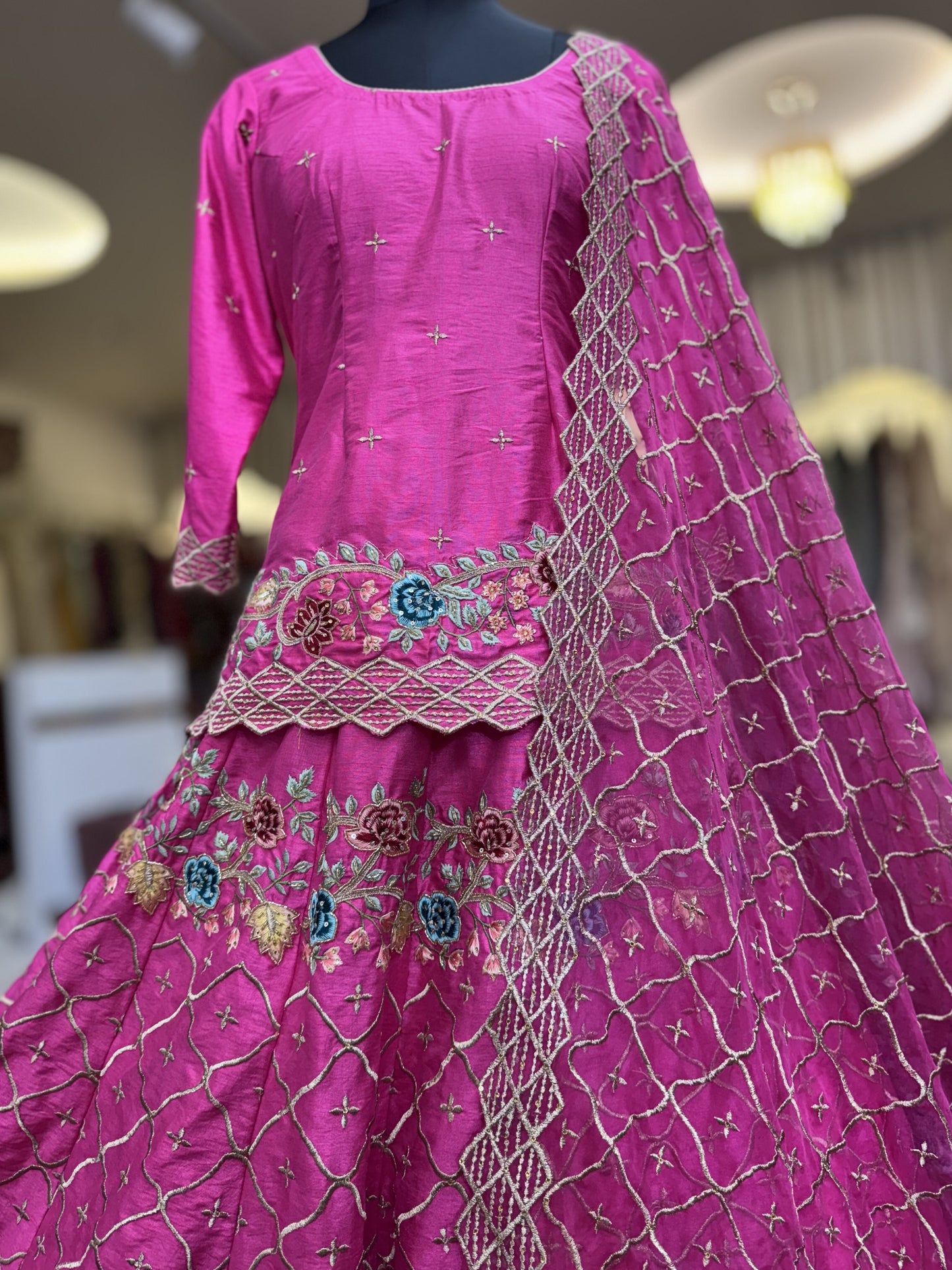 Lehenga Kurti (M)