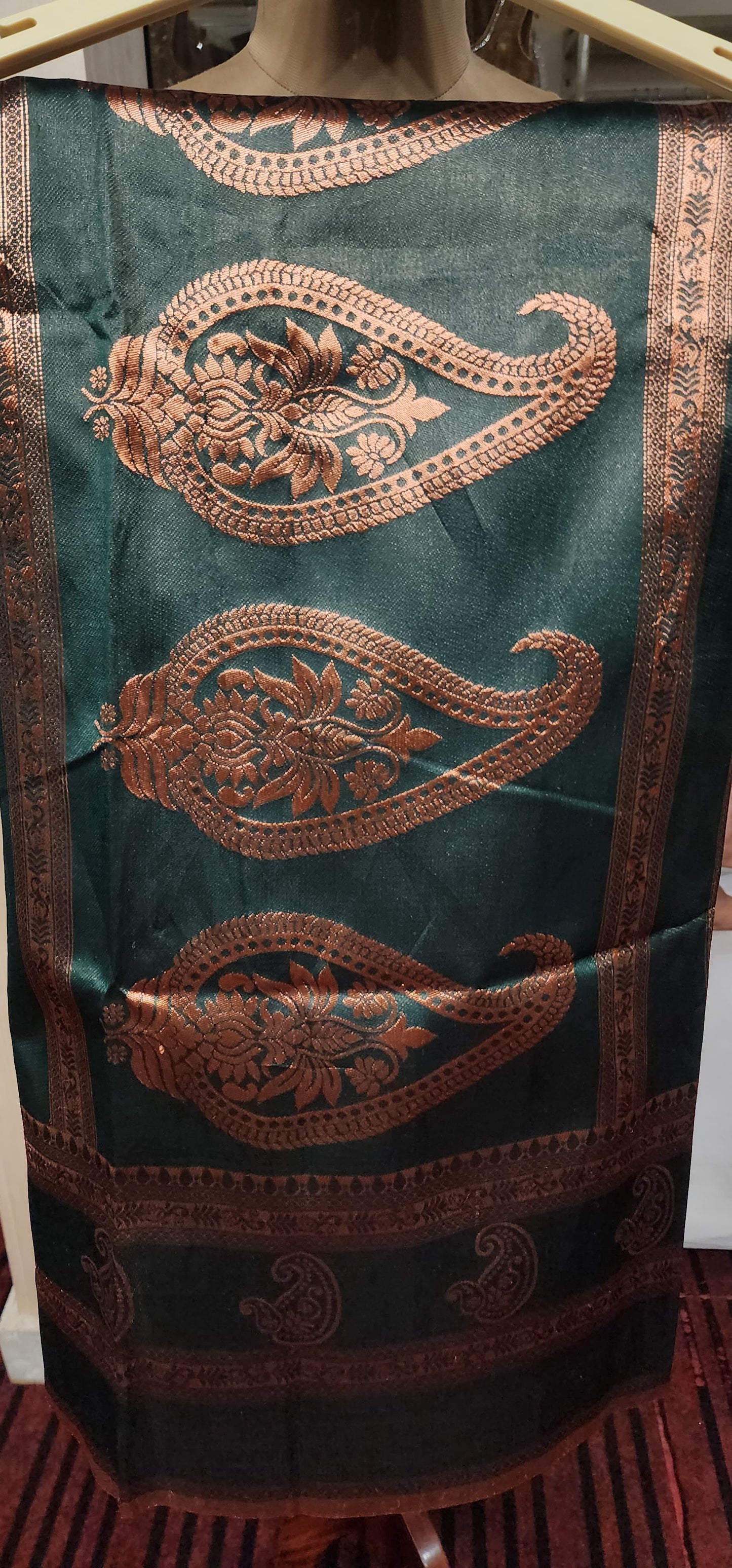 Saree (G000EU)
