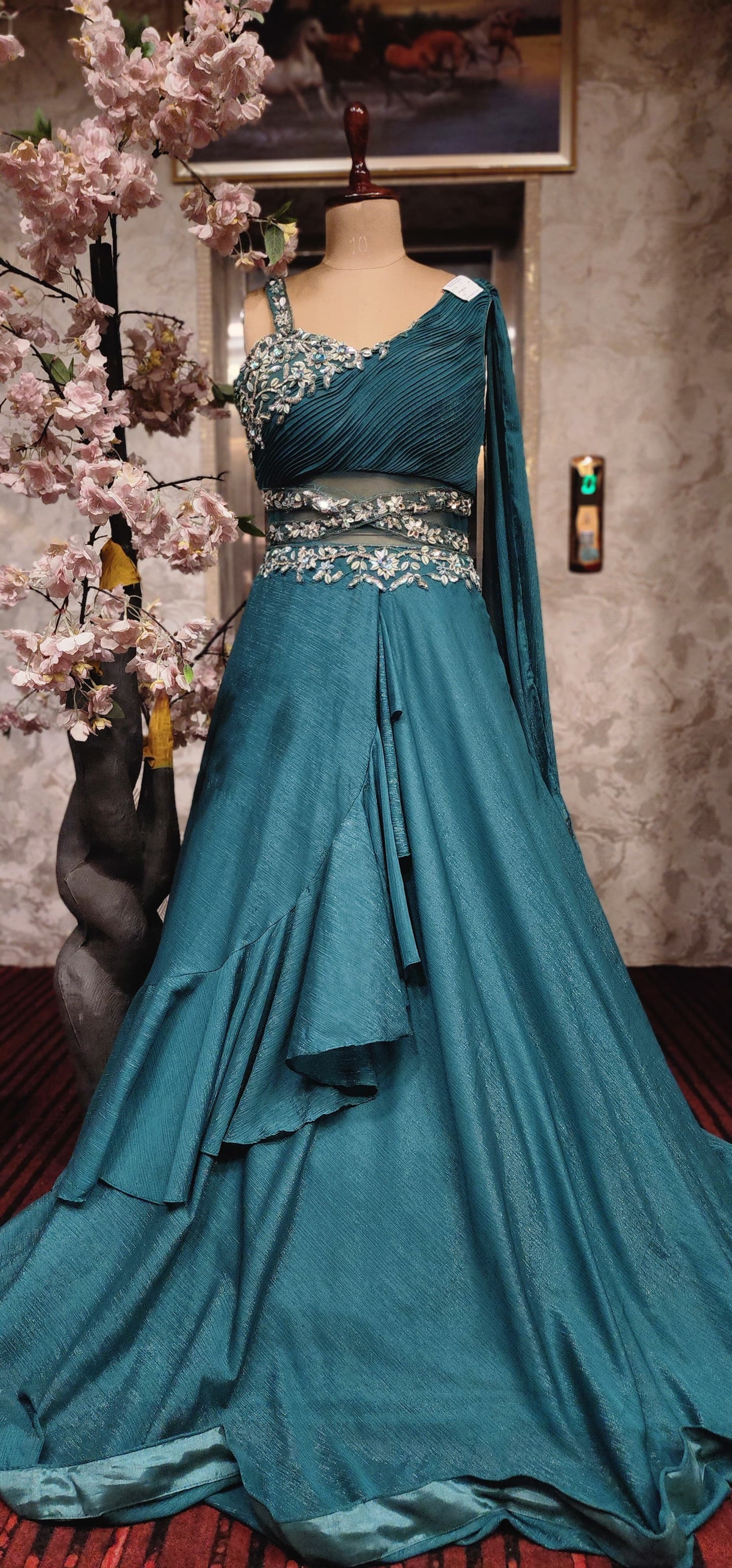 Gown (80351)