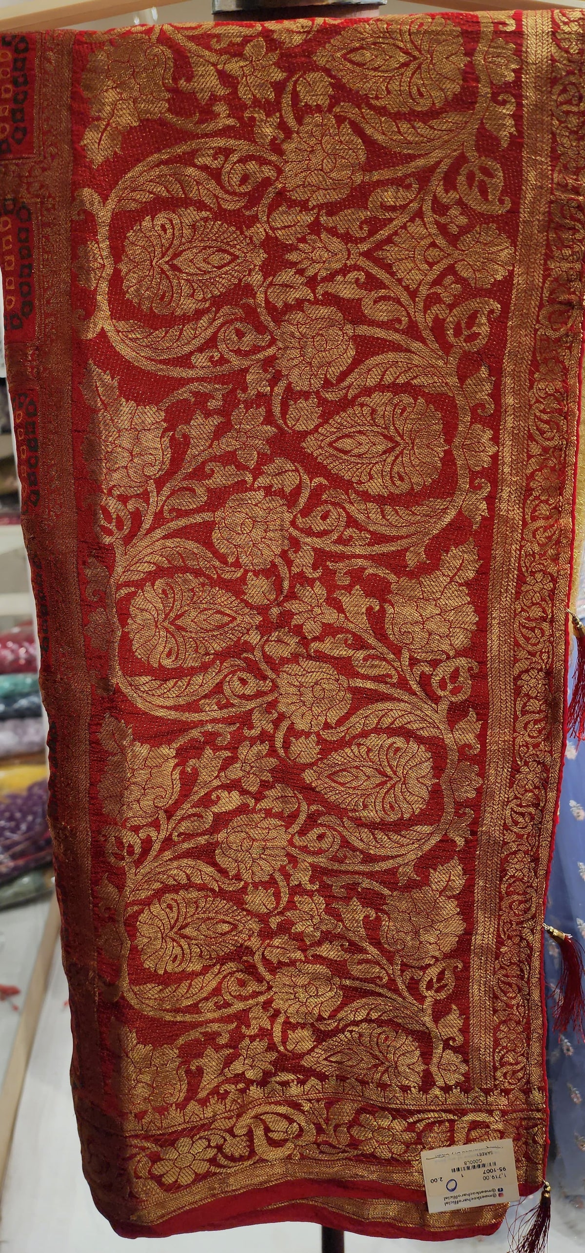 Saree (G000LB)
